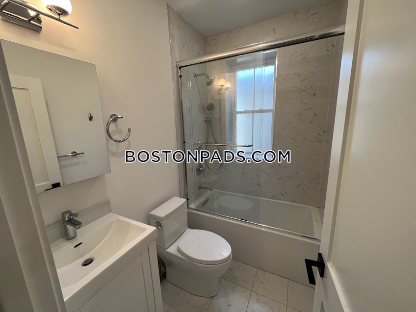 Boston - $3,925 /month