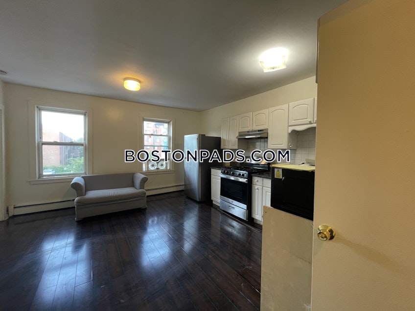 Boston - $4,350 /month