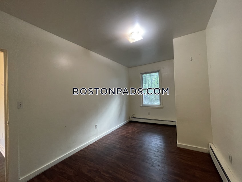 Boston - $4,400 /month