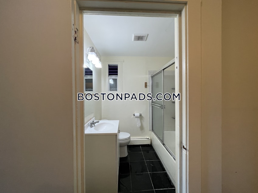 Boston - $4,350 /month