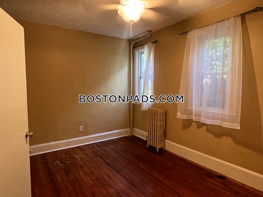 Boston - $3,575 /month