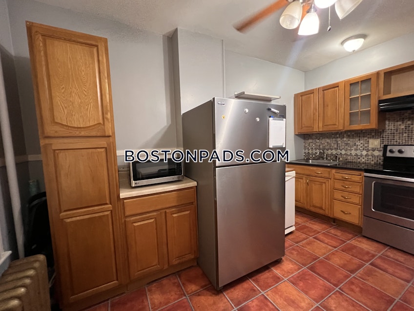 Boston - $3,575 /month