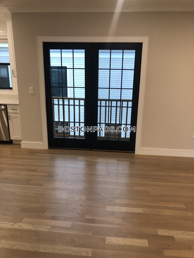 Boston - $5,000 /mo