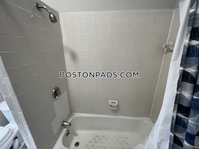 Boston - $2,200 /mo