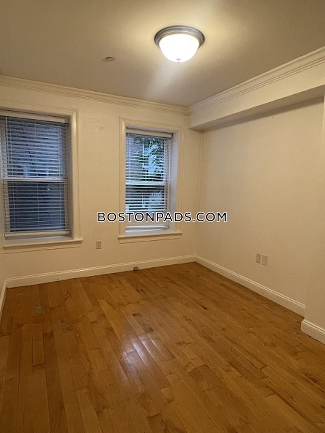 Boston - $3,800 /mo