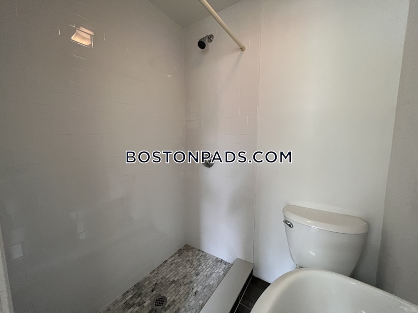 Boston - $1,675 /month