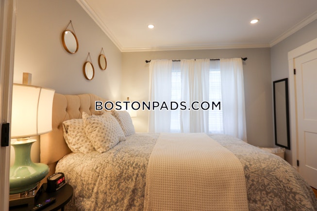 Boston - $5,000 /mo