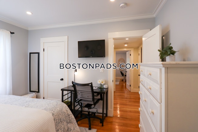 Boston - $5,000 /mo