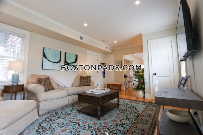 Boston - $5,000 /mo