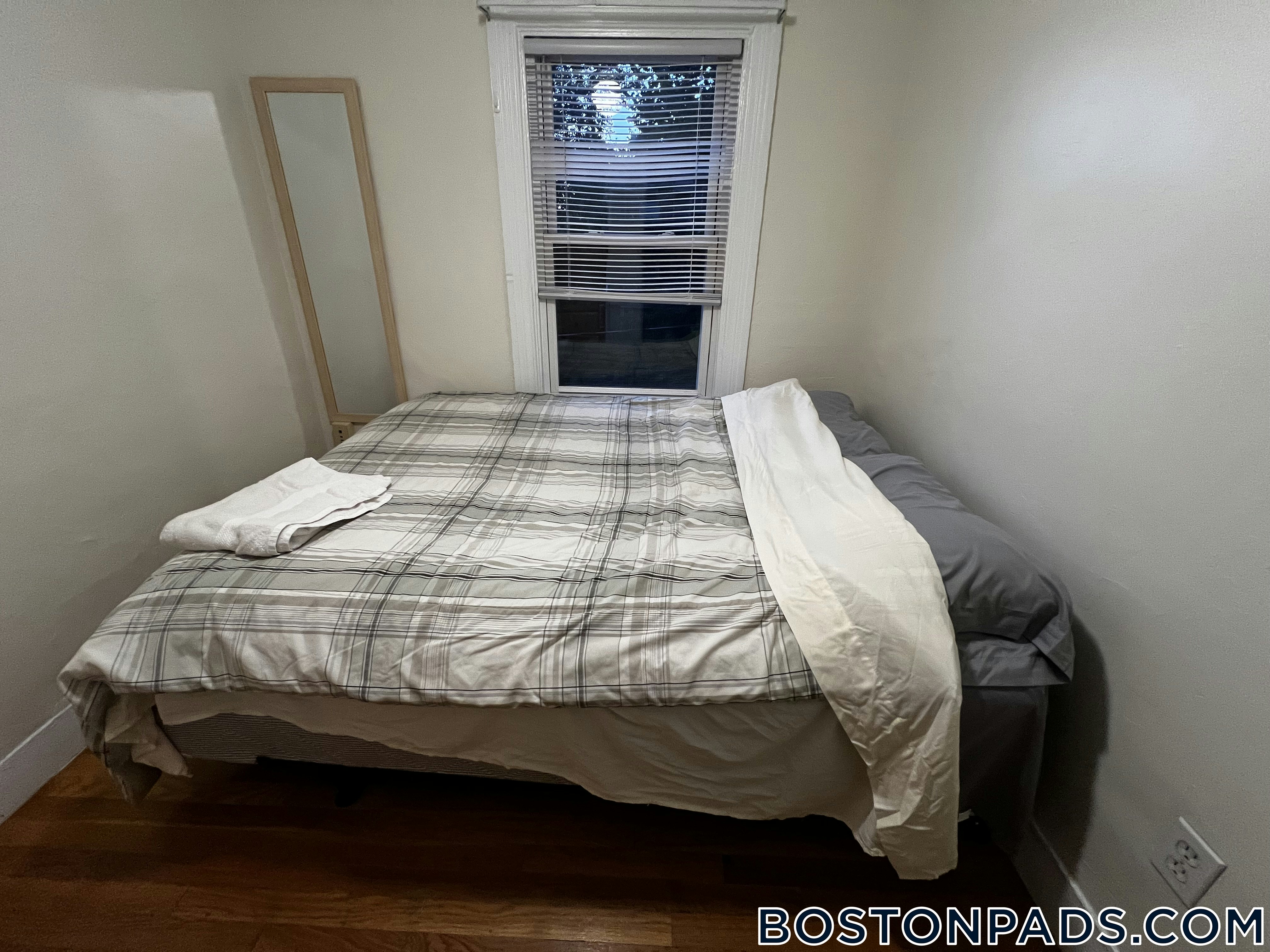 Cambridge - $3,000