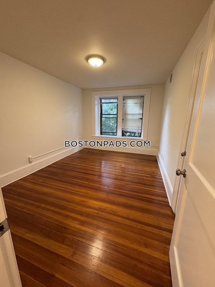 Beacon St., Brookline