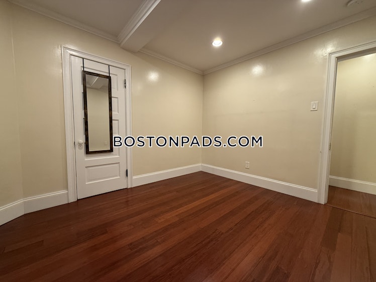 Beacon St., Brookline