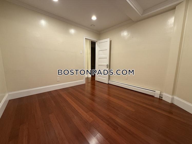 Beacon St., Brookline