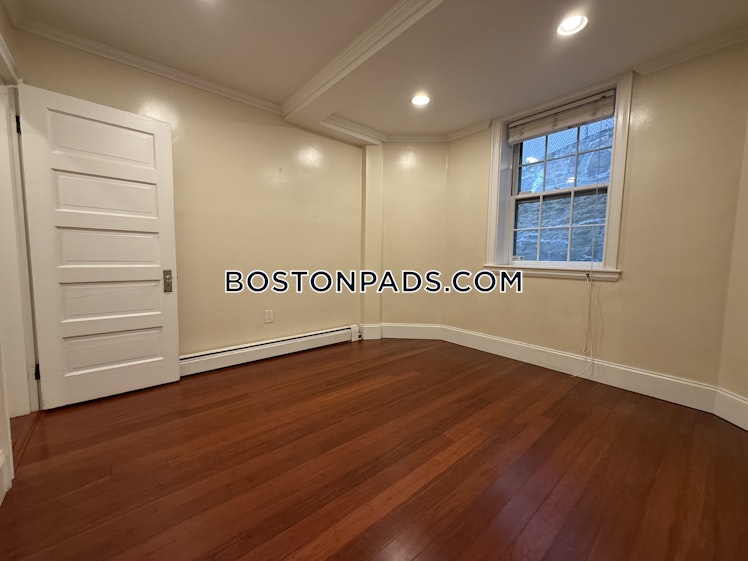 Beacon St., Brookline