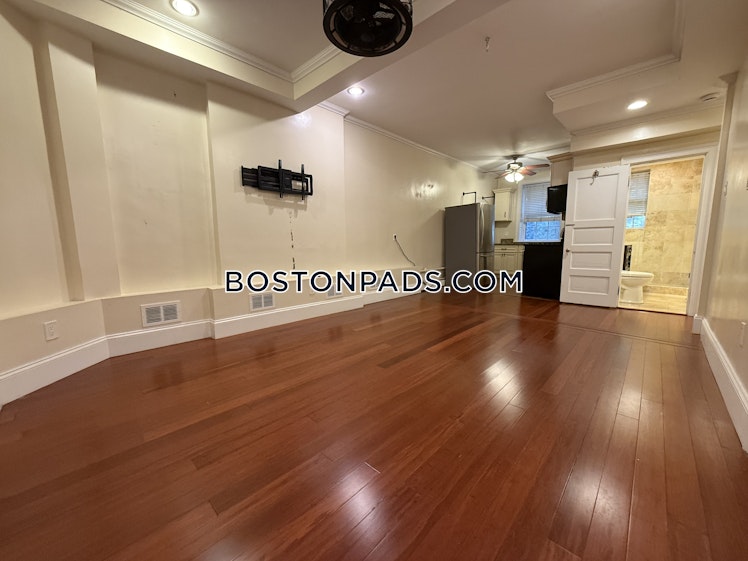 Beacon St., Brookline