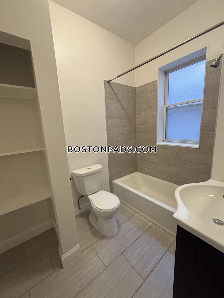 Commonwealth Ave., Boston