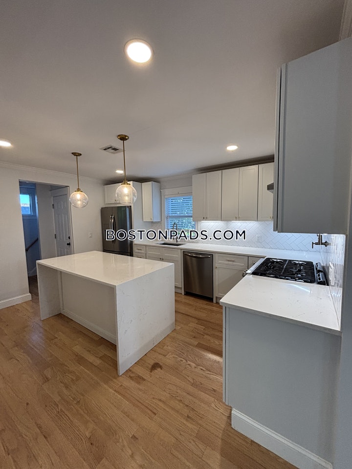 swampscott-apartment-for-rent-3-bedrooms-2-baths-3400-8003805 