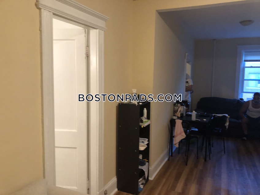 Boston - $2,900 /month