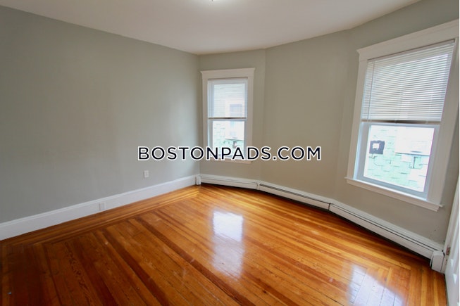 Boston - $3,700 /mo