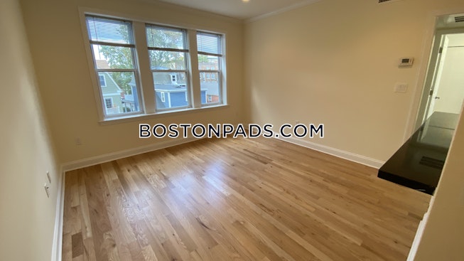 Cambridge - $3,040 /mo