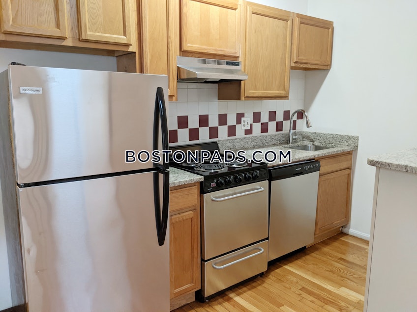 Boston - $3,300 /month