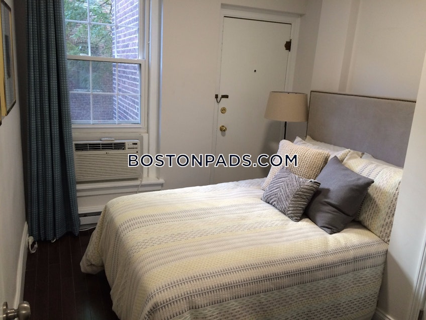 Boston - $4,135 /month