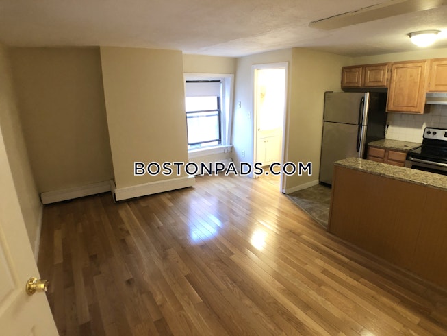 Boston - $3,200 /mo