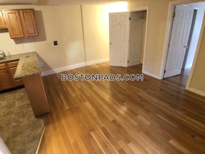 Boston - $3,200 /mo