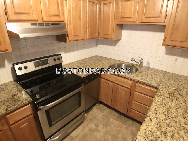 Boston - $3,200 /mo