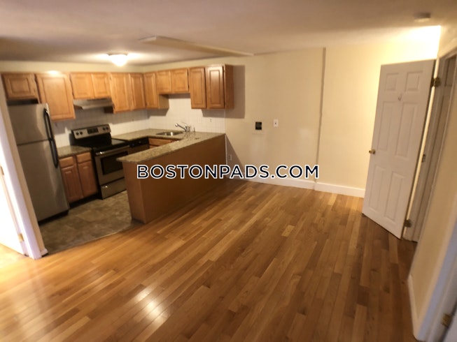 Boston - $3,200 /mo