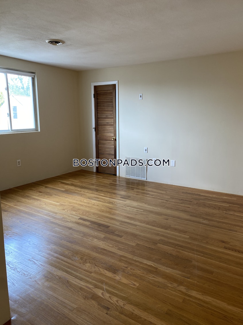 Boston - $2,950 /month