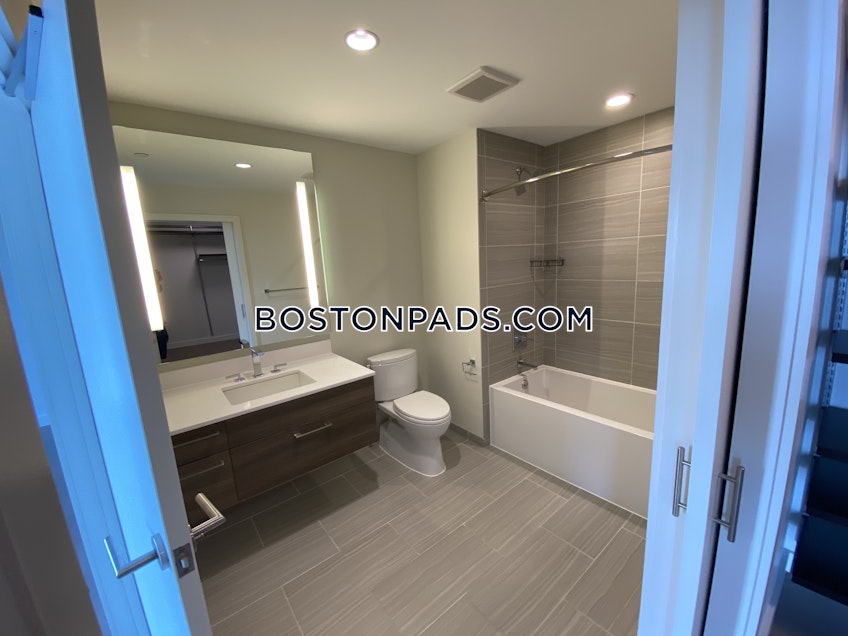 Boston - $5,560 /month