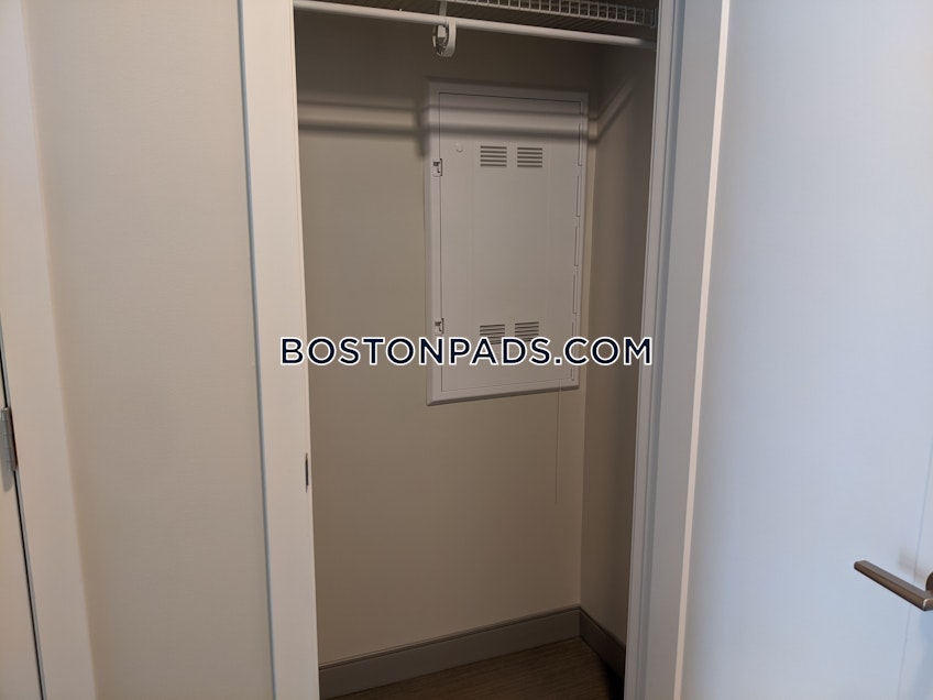 Boston - $3,720 /month