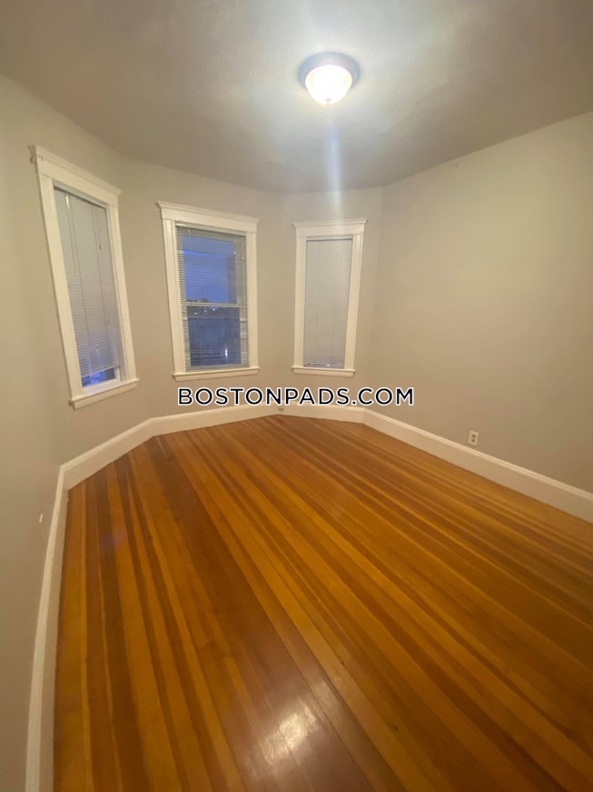 Boston - $3,000 /mo