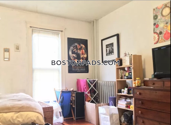 Brookline - $3,200 /mo