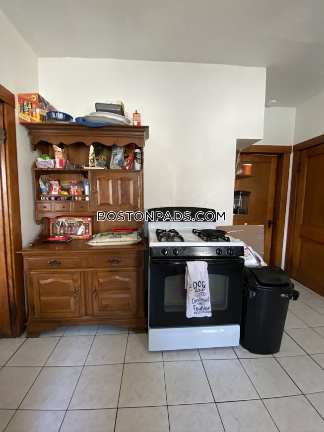 Medford - $2,500 /mo