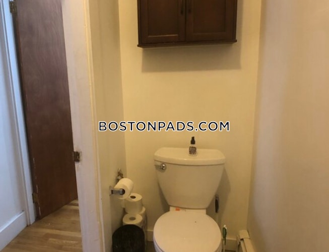 Boston - $2,600 /mo