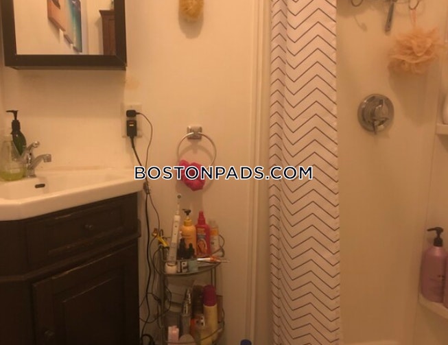 Boston - $2,600 /mo