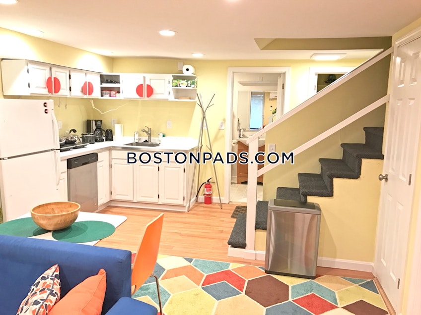 Boston - $2,600 /month