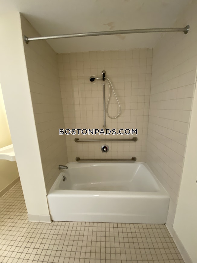 Boston - $3,075+ /mo