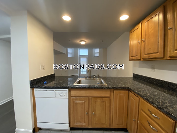 fenwaykenmore-apartment-for-rent-1-bedroom-1-bath-boston-2850-4618168 