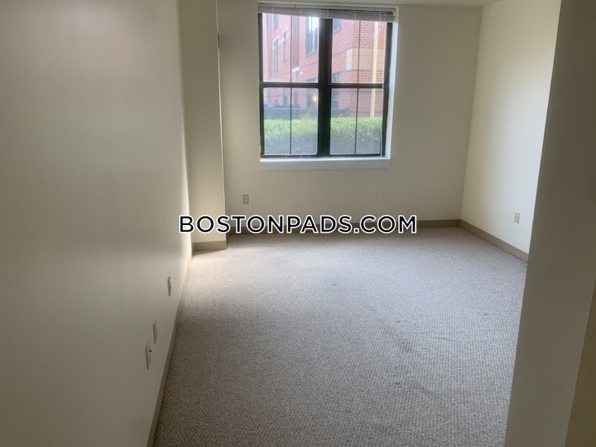 Boston - $5,800 /month