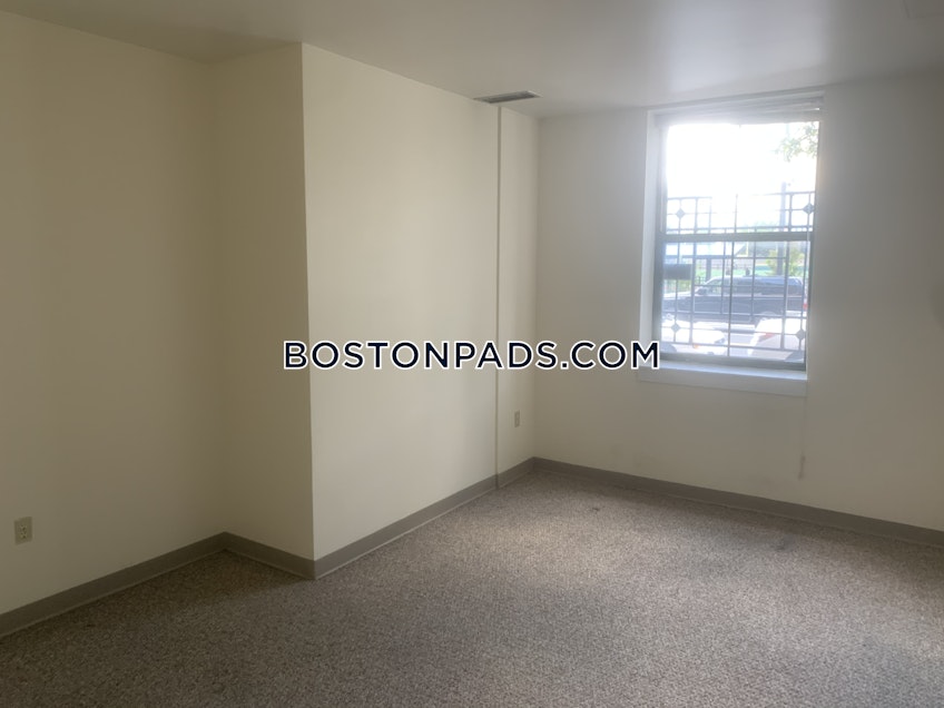 Boston - $5,800 /month