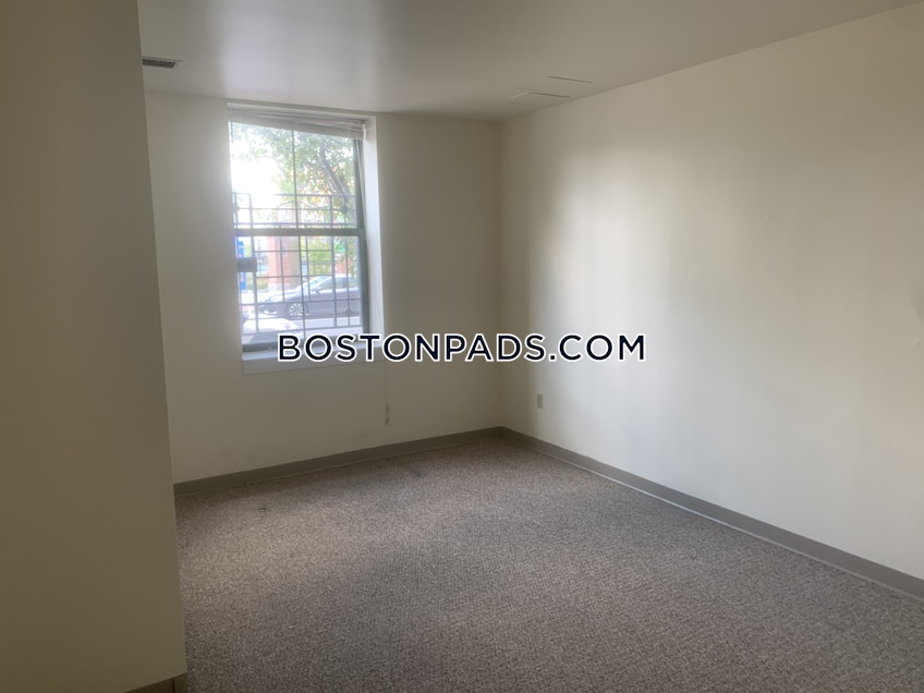 Boston - $5,800 /month