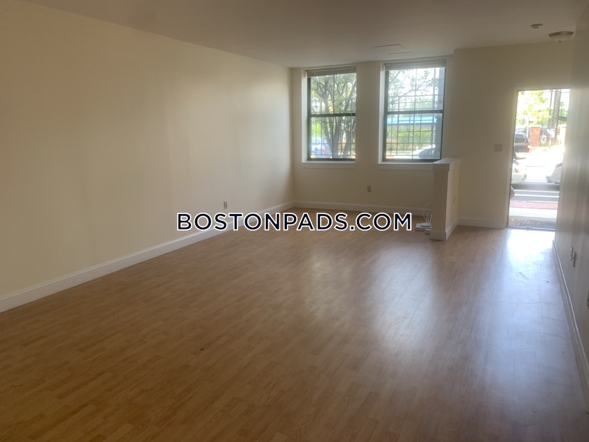 Boston - $5,800 /month