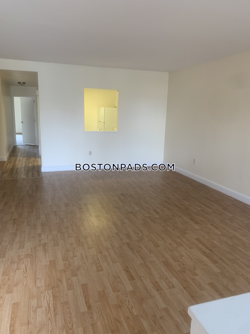 Boston - $5,800 /month