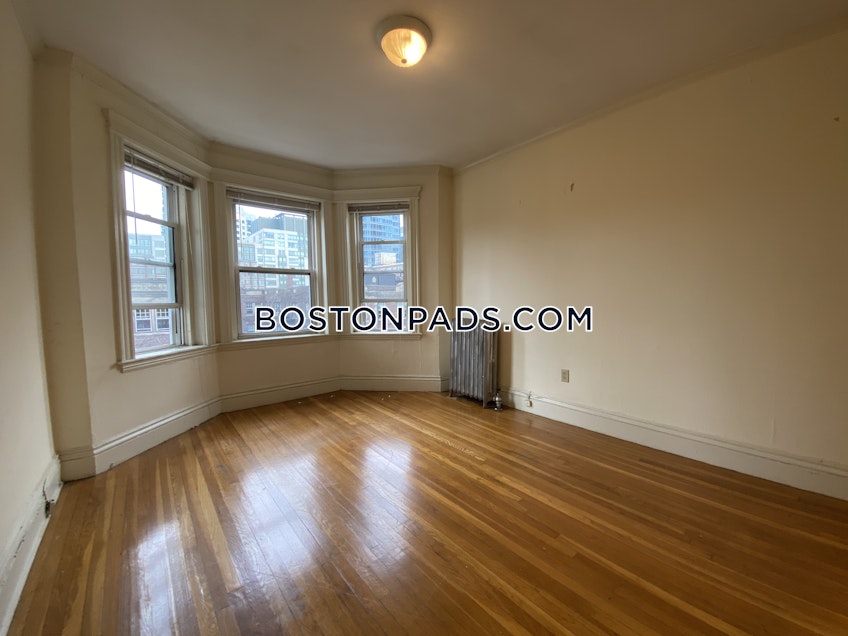 Boston - $2,950 /month