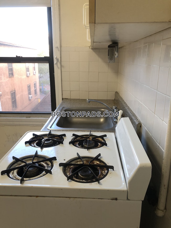 Cambridge - $2,200 /mo