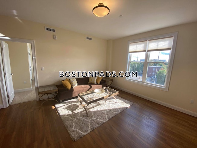 Somerville - $2,900 /mo