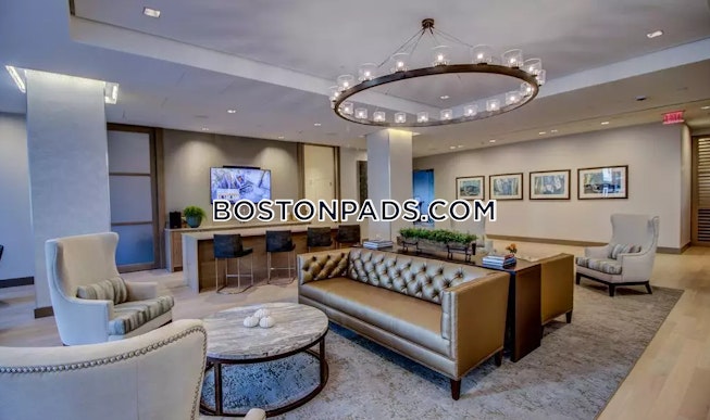 Boston - $4,776 /mo
